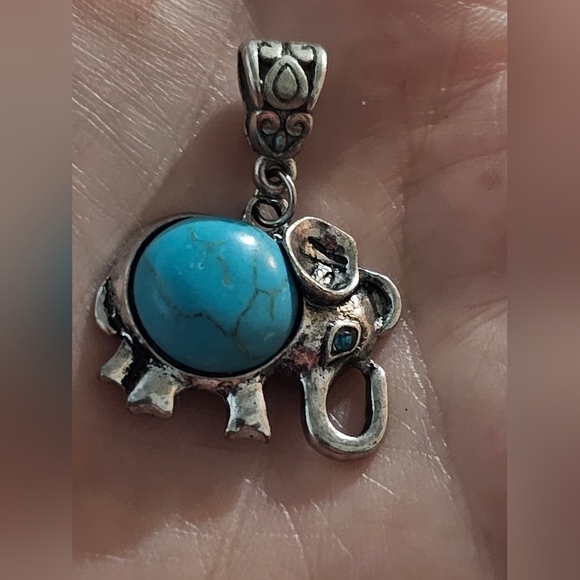 Elephant Pendant- NWOT - Picture 3 of 4